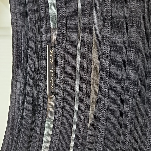 EUC Michael Michael Kors Mesh Striped Short Sleeve Cold Shoulder Tee on Black,SM - Picture 7 of 7